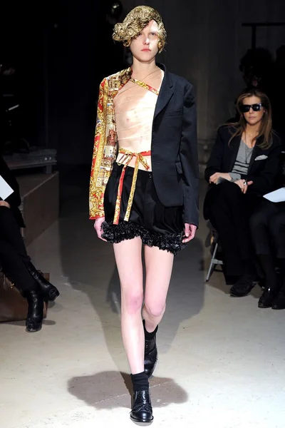 Look 27